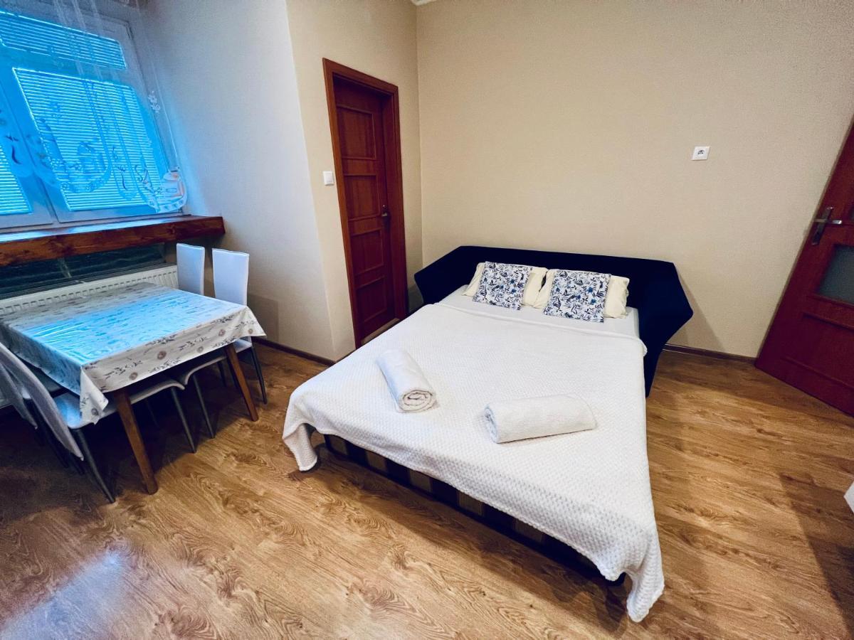 Apartman Pod Fontanou Кремница Екстериор снимка